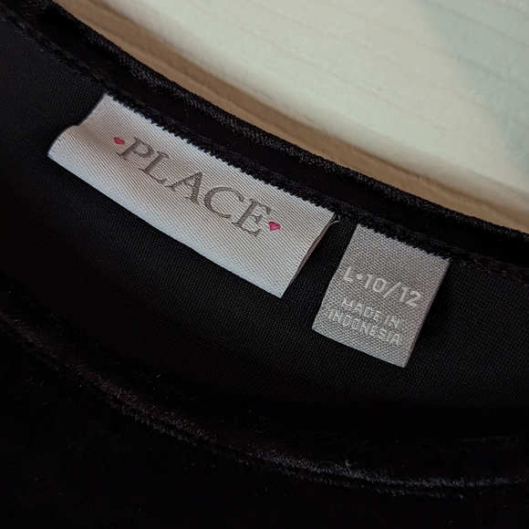 Children's place black velour dress with flare sleeves size large - Picture 4 of 6